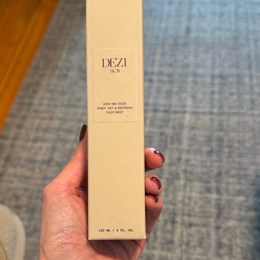 DEZI SK'N Dew Me Over Face Mist in Cream